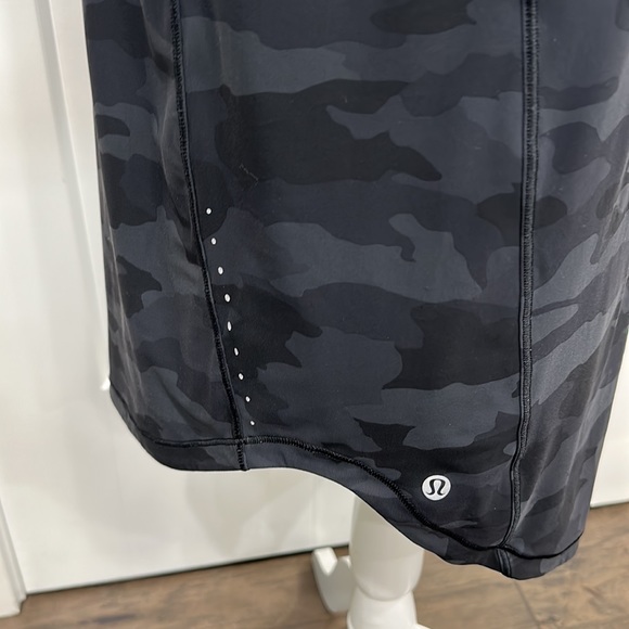 Lululemon Camo Sculpt Tank like new - Picture 3 of 4